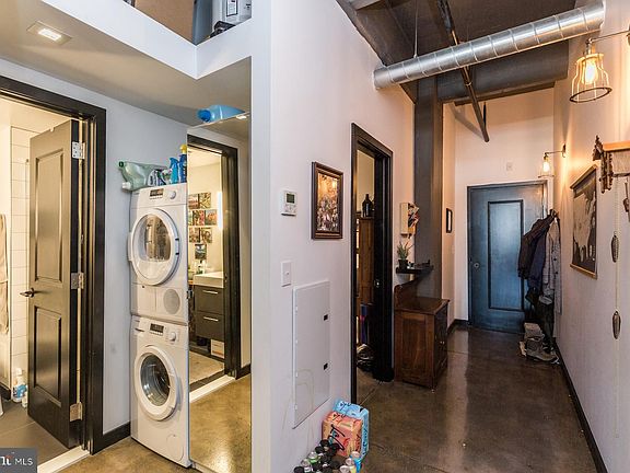 2nd image of 1701 Tulip St Unit 303