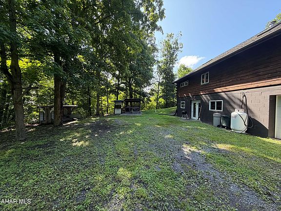 3rd image of 243 Swinging Bridge Rd