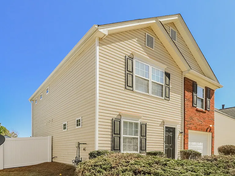 141 Oak Grove Pl — Photo 4