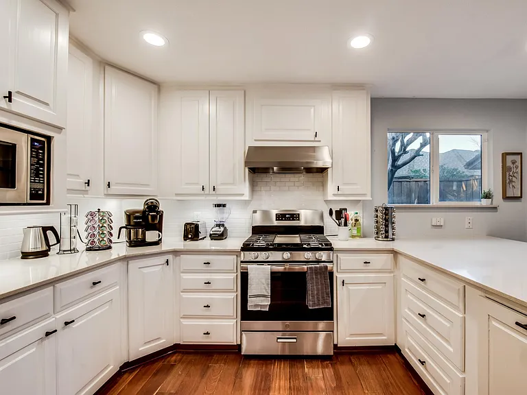 8810 Vista Oaks Cir — Photo 23