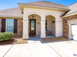 18189 Old Trail Dr, Prairieville, LA 70769