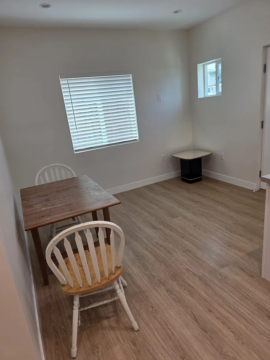 Building Photo - 7314 Gaviota Ave