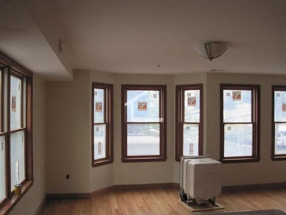 106 Allston St #3