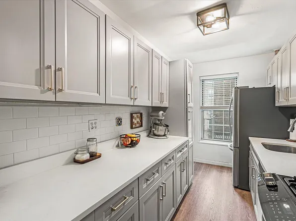 30-47 Hobart St #4K, Woodside, NY 11377