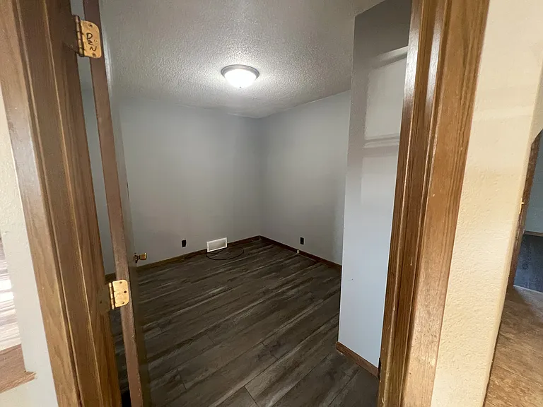 7883 Old Highway Rd #B — Photo 5