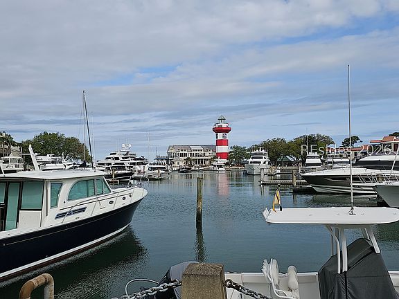2nd image of 81 Harbour Psge