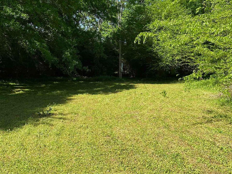 2nd image of 1723 Iron City Rd #1