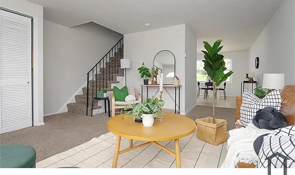 1602 Lyle Ct — Photo 4
