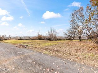 Nka Warren Acres Rd, Yakima, WA 98901