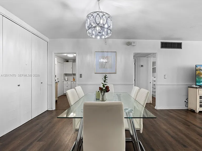 5005 Collins Ave #222 — Photo 15
