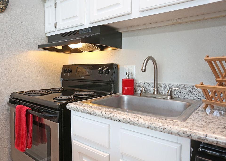 The Oceanfront Galveston Apartments 7820 Seawall Blvd Galveston TX