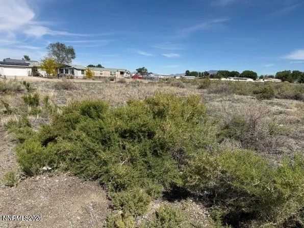 1 Pine Valley Ct, Yerington, NV 89447