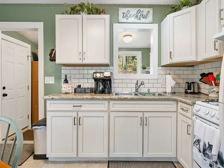 W Canyon Dr — Photo 15