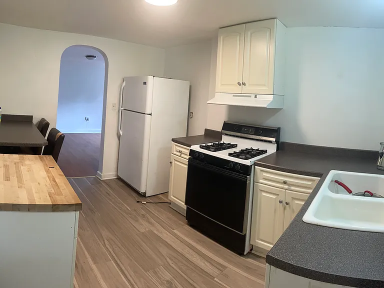 312 Culbertson Ave #2 — Photo 1