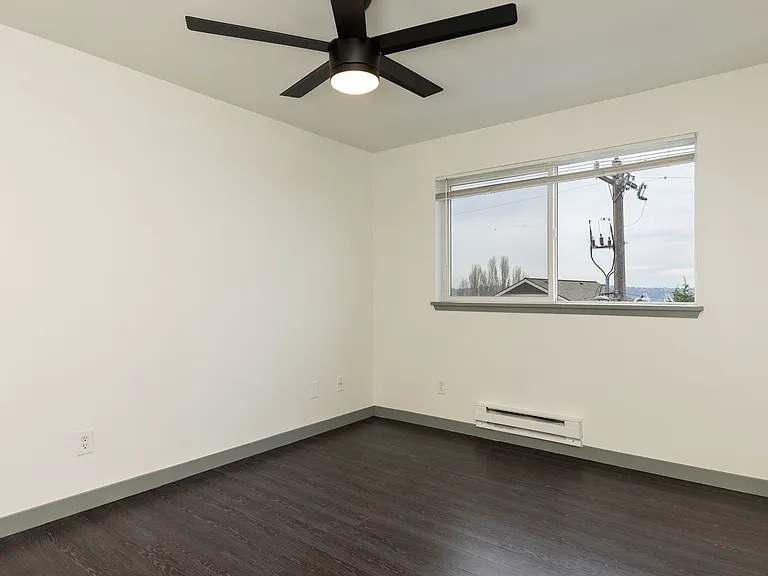 Seattle View Apartments — Photo 10
