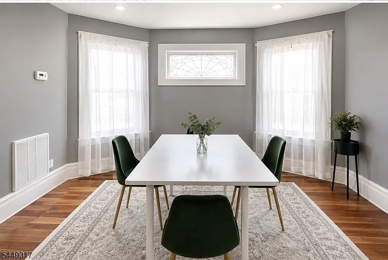 4 bed, 2.0 bath, $3,050 — Photo 3