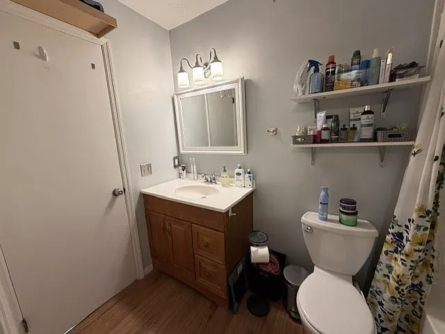 33 Charleston Ave — Photo 15