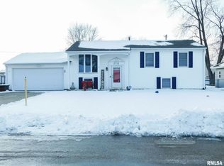 2713 S High Meadow Dr, Peoria, IL