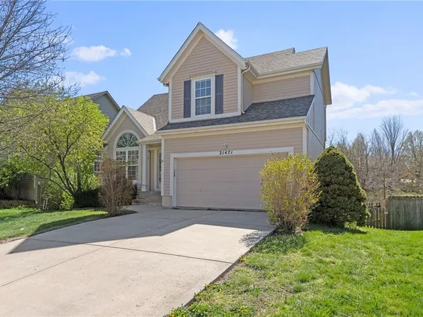 21471 W 122nd St, Olathe, KS 66061