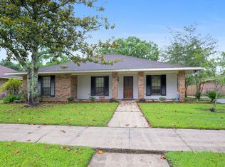 2437 Bernwood Dr, Baton Rouge, LA 70816