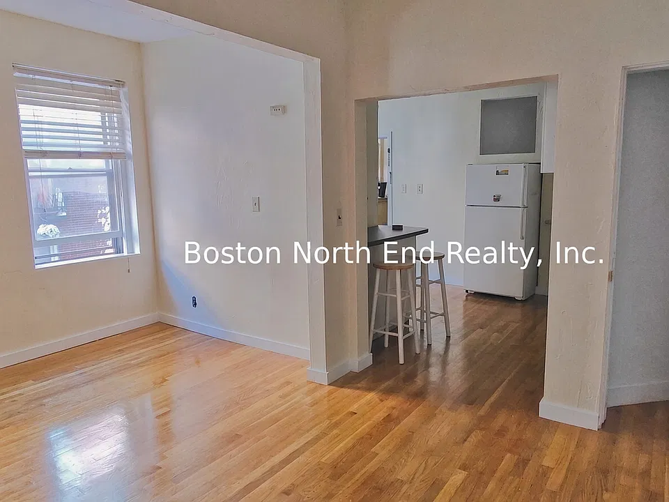 92 N Margin St #2