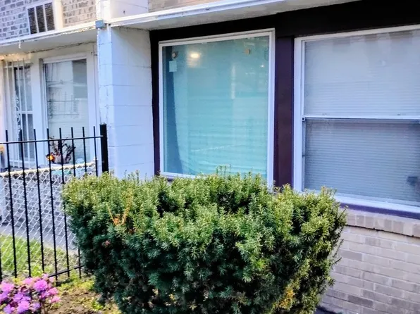 (undisclosed Address), Chicago, IL 60615