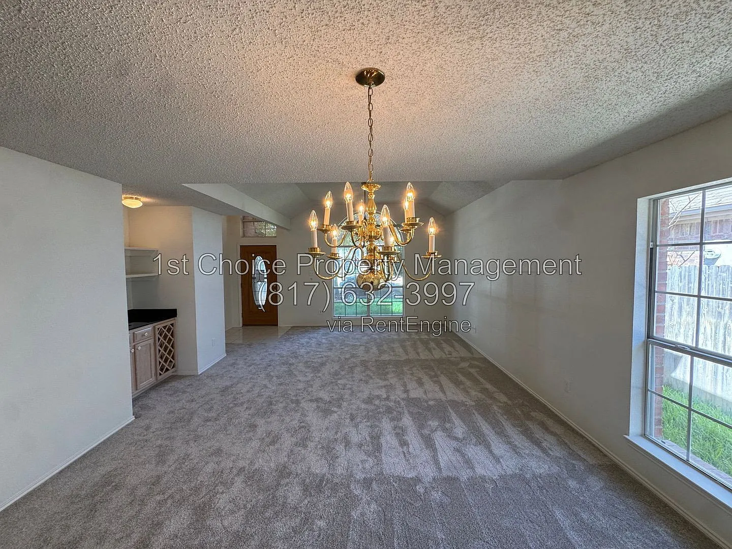 3 bed, 2.0 bath, 1809 sqft, $2,195 — Photo 2