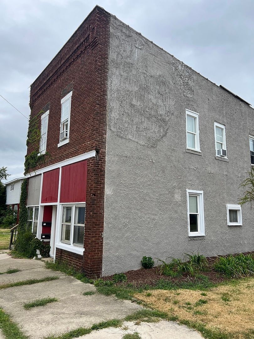 590 E Division St 1B, Coal City, IL 60416 Zillow