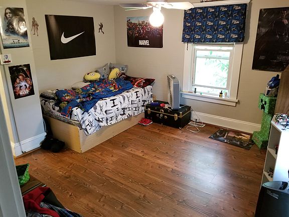 Upstairs bedroom