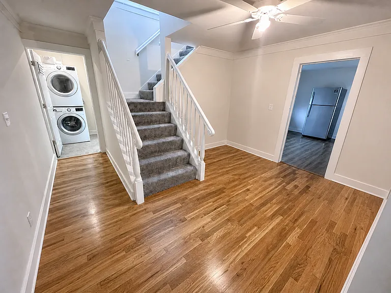 528 Cook St — Photo 6