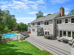 60 Crown View Dr, Monroe, CT 06468
