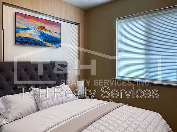 5th image of 5306 Yucatan Dr