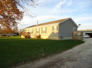 434 N Main St, Versailles, IL 62378