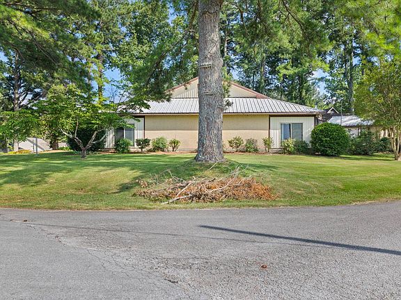 5th image of 175 Bainbridge Cir