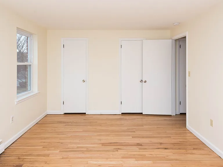 Eli Whitney Apartments — Photo 23