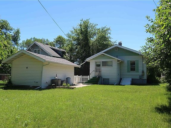4th image of 415 Burlington Ave