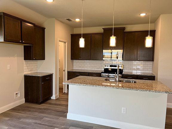 5th image of 4811 Enclave Dr