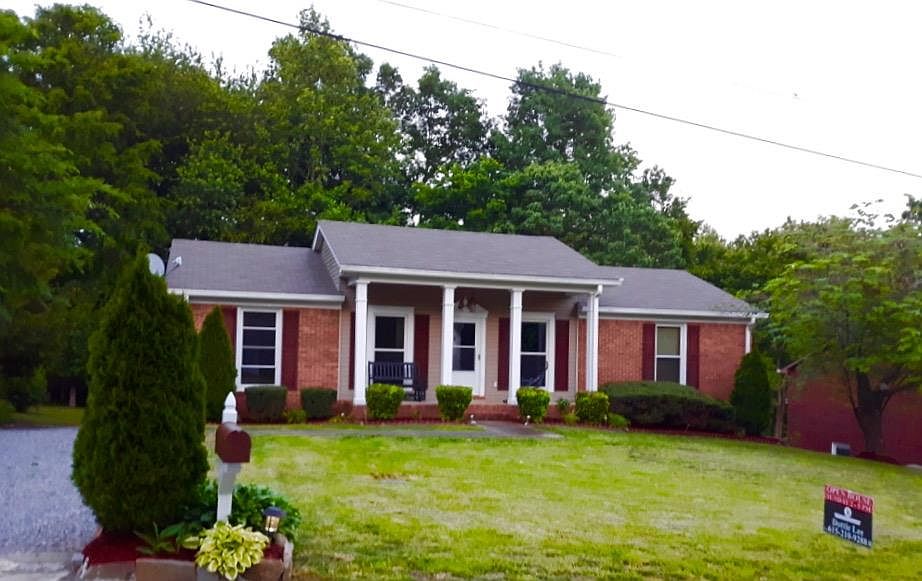 1st image of 105 Ash Ct