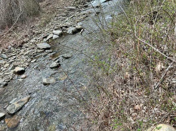 108 Devils Hole Rd, Cresco, PA 18326