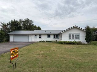 225 1st St W, Leeds, ND 58346