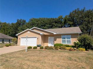 327 Concord Dr, Danville, IL 61832