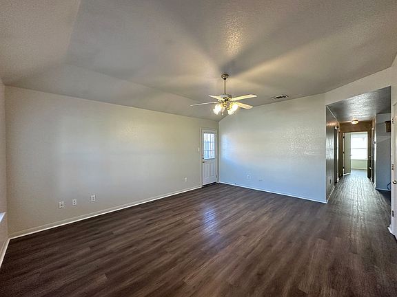 4th image of 1500 Cinch Dr APT A