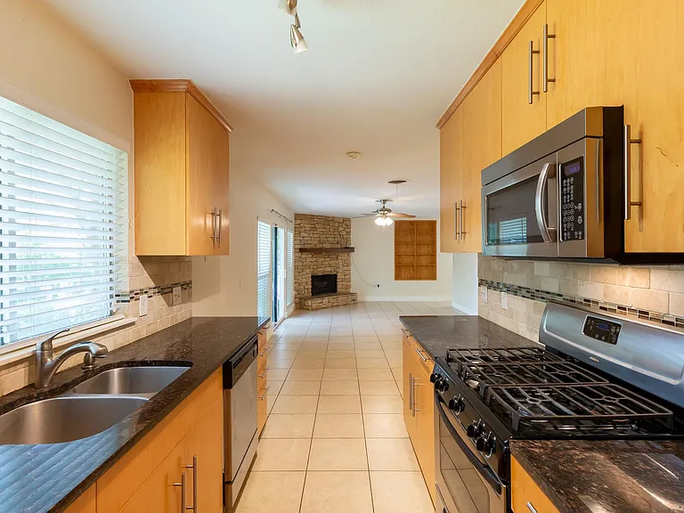 2604 Rock Terrace Dr — Photo 10