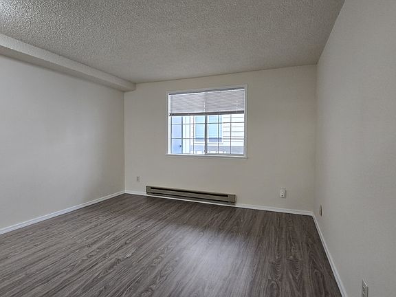 5th image of 3014 W Marine View Dr #13