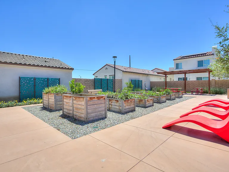 202 Bonita Ln — Photo 32