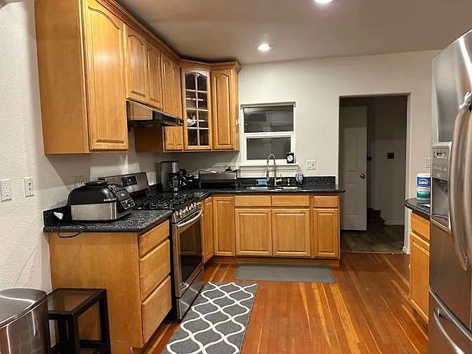 Beacon Ave S — Photo 4