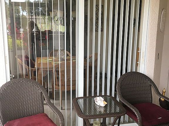 FRONT LANAI