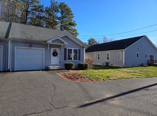 37 Lyman St APT 11, South Hadley, MA 01075