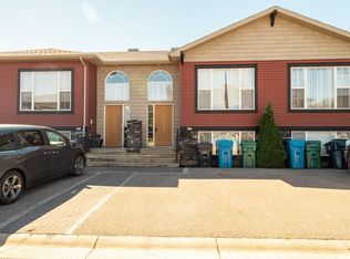 885 E Mount Sundance Mnr W, Lethbridge, AB T1J 1X7