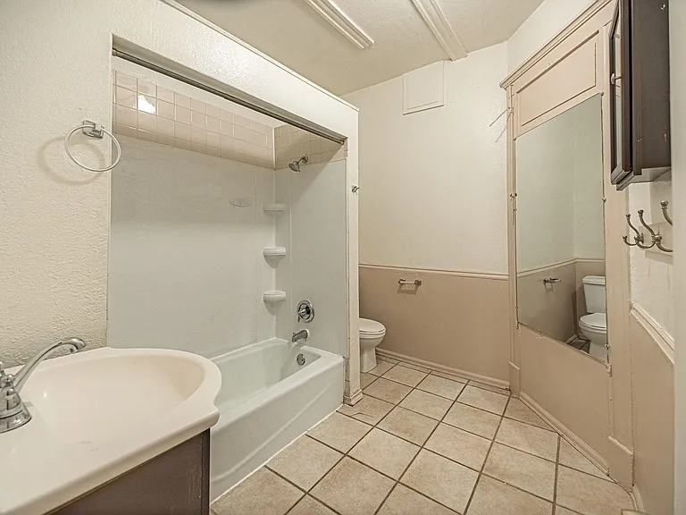 207 Midway Ave — Photo 17